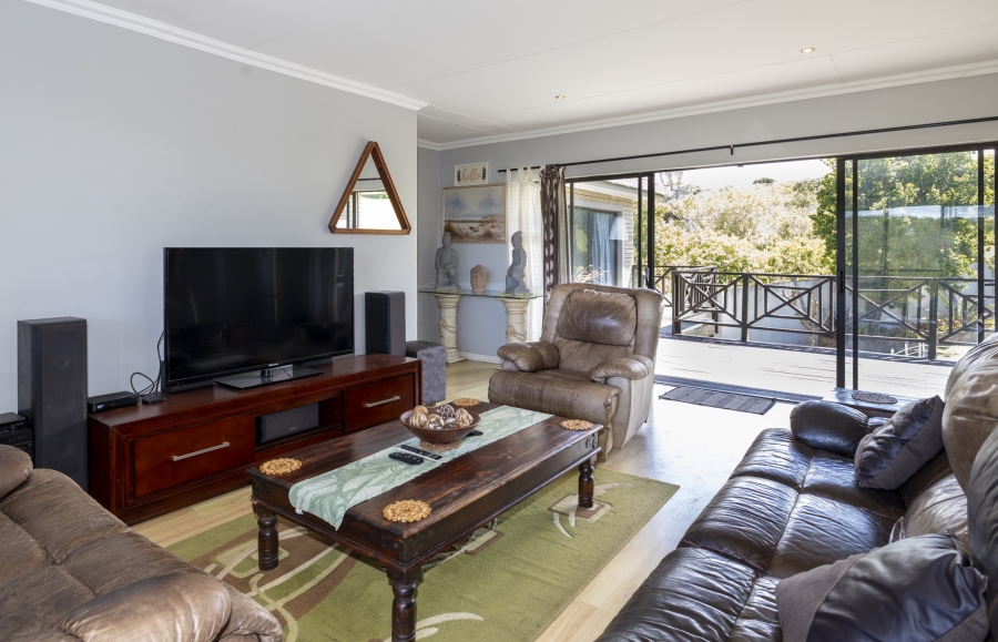 4 Bedroom Property for Sale in West Bank Eastern Cape